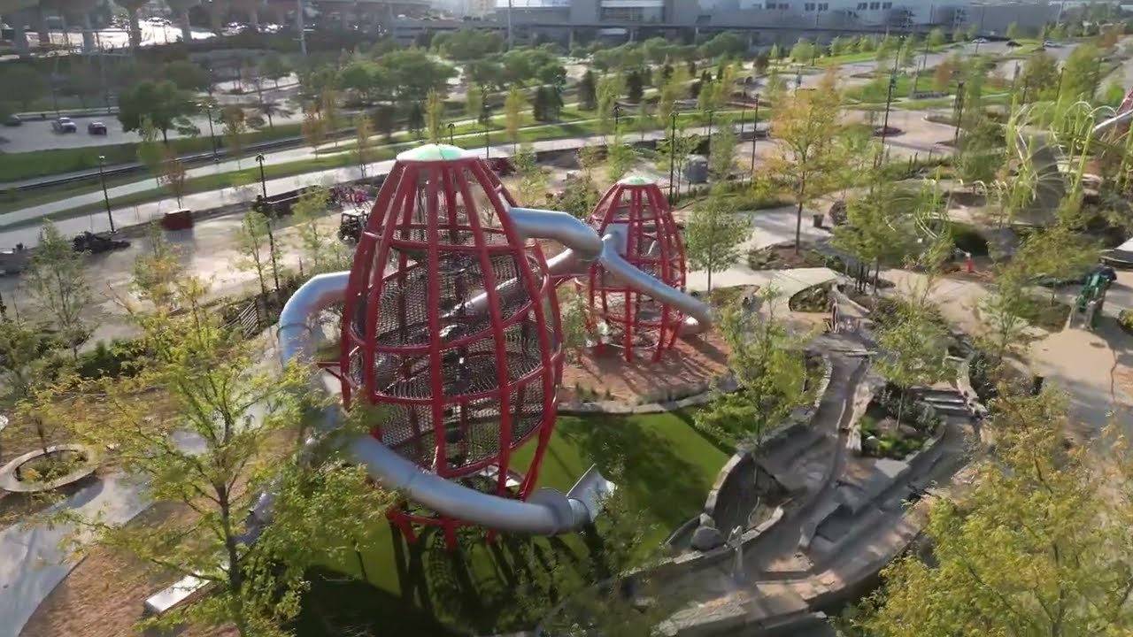 The RiverFront (Gene Leahy Mall & Heartland of America Park)